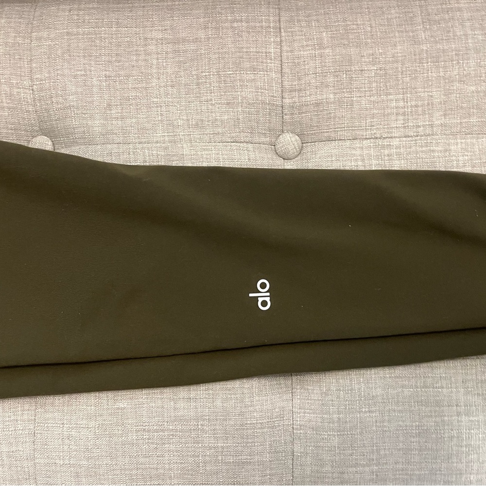 Alo Yoga Pants!